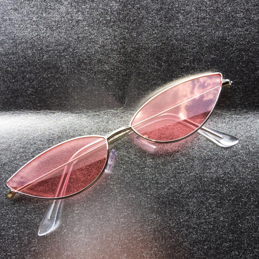 Super cute pink cat eye sunnies!